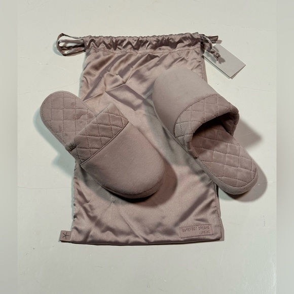 Barefoot Dreams Shoes - Barefoot Dreams LuxeChic Slippers